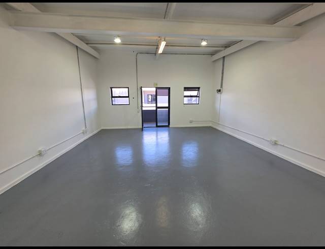 48M² WAREHOUSE TO LET IN PAARDEN EILAND